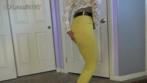 Amy wetting yellow pants exaggerated pee desperation